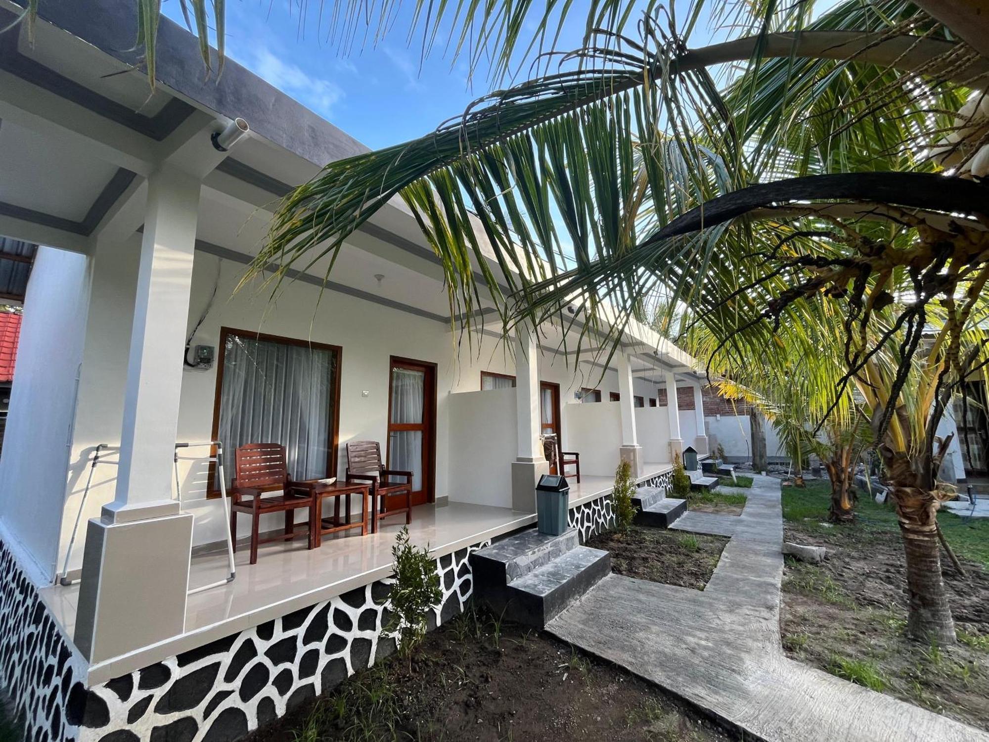 Kuta Lodge Homestay ภายนอก รูปภาพ