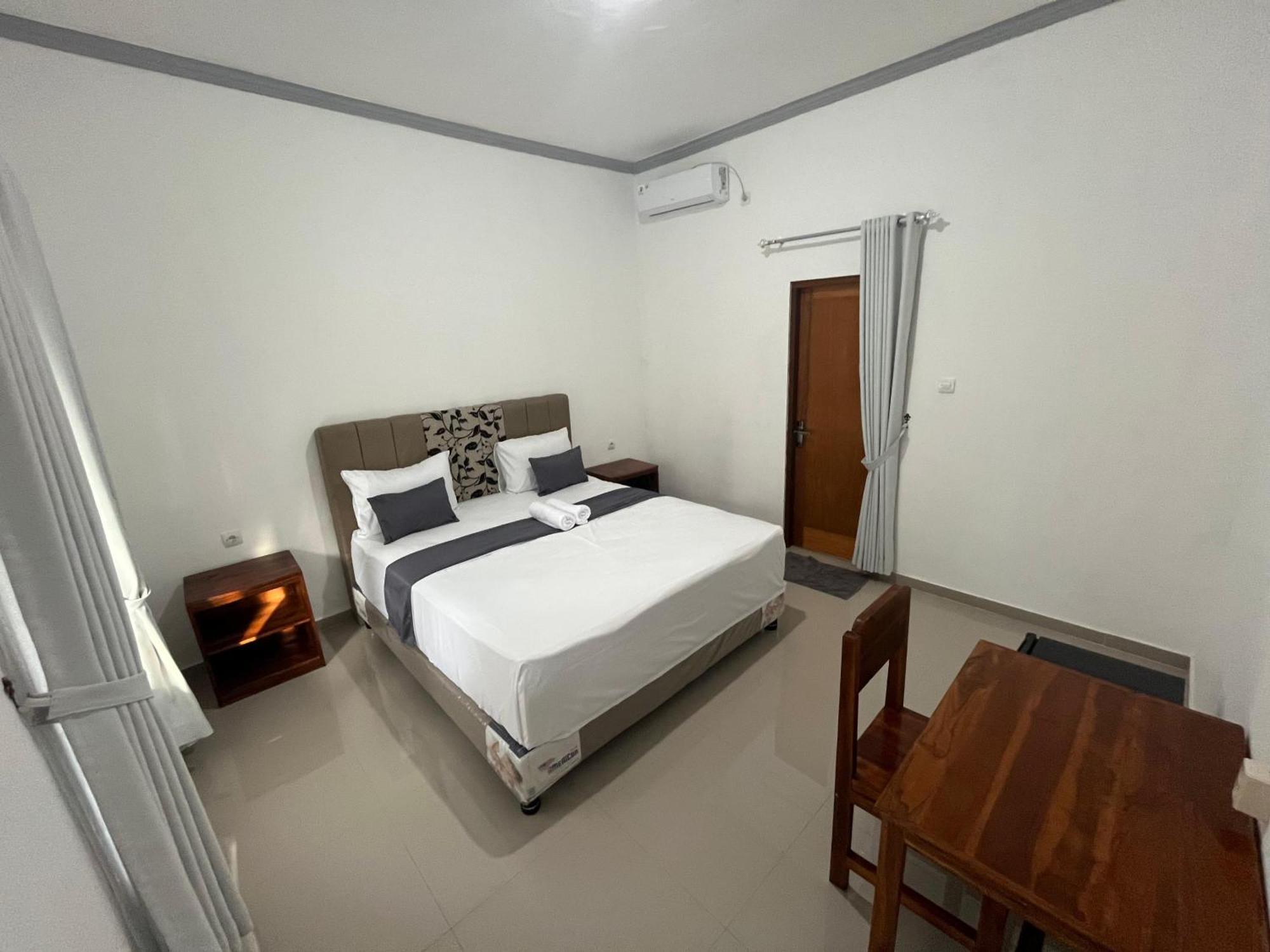 Kuta Lodge Homestay ภายนอก รูปภาพ