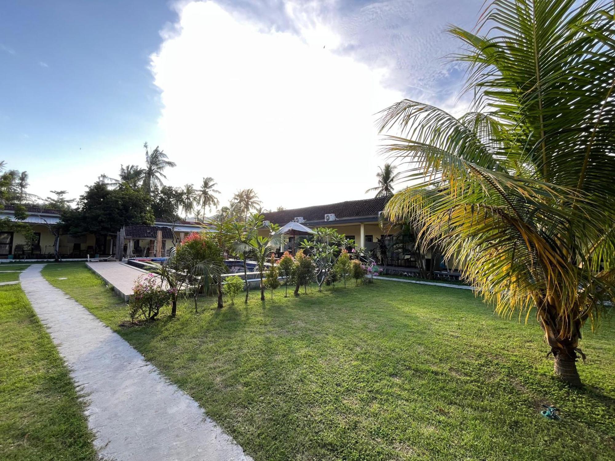 Kuta Lodge Homestay ภายนอก รูปภาพ