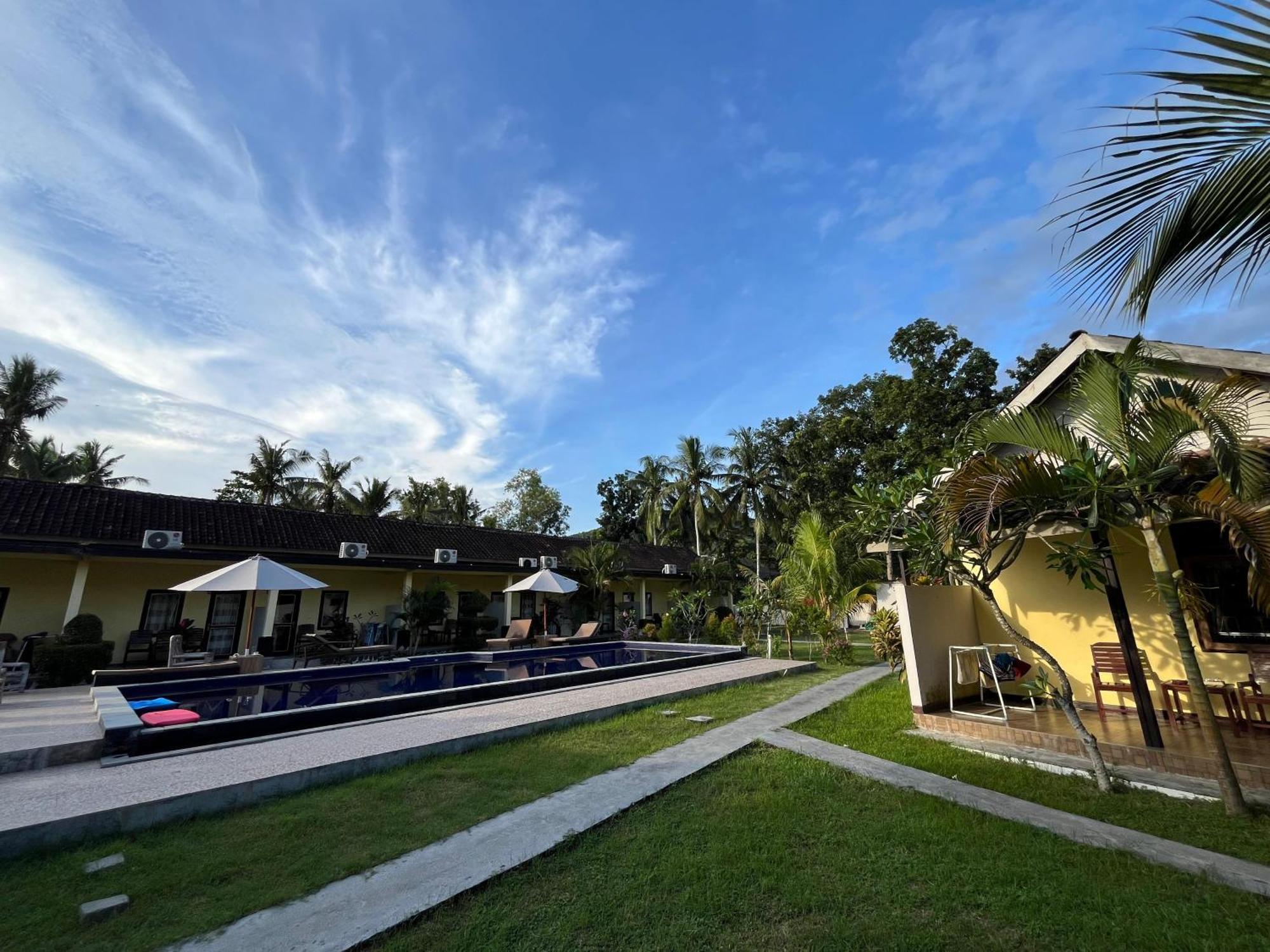 Kuta Lodge Homestay ภายนอก รูปภาพ