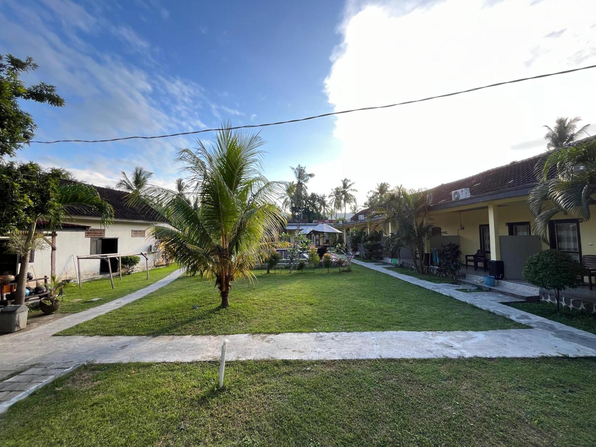 Kuta Lodge Homestay ภายนอก รูปภาพ